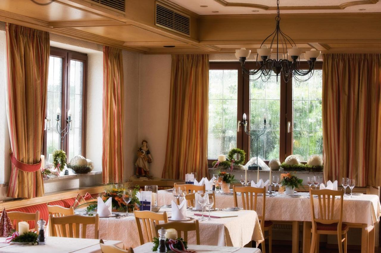 Hotel Und Restaurant Landshuter Hof ภายนอก รูปภาพ